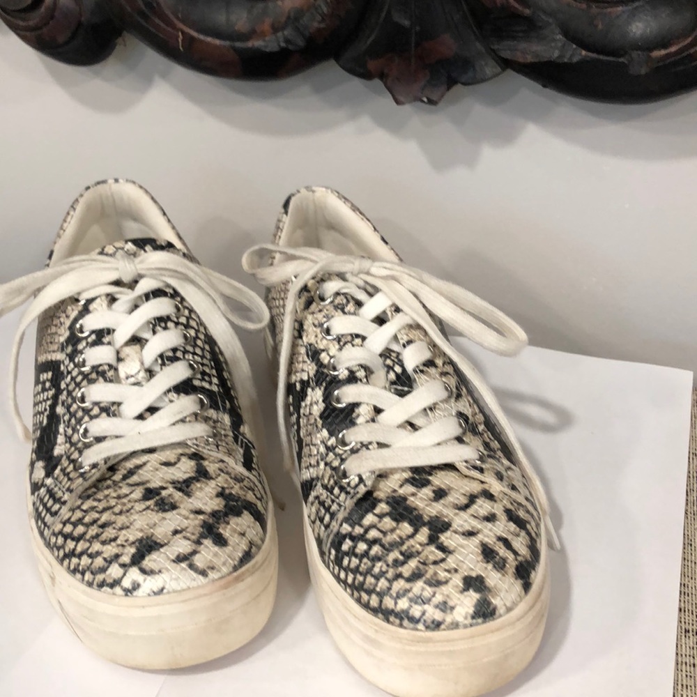 Also snake sneakers